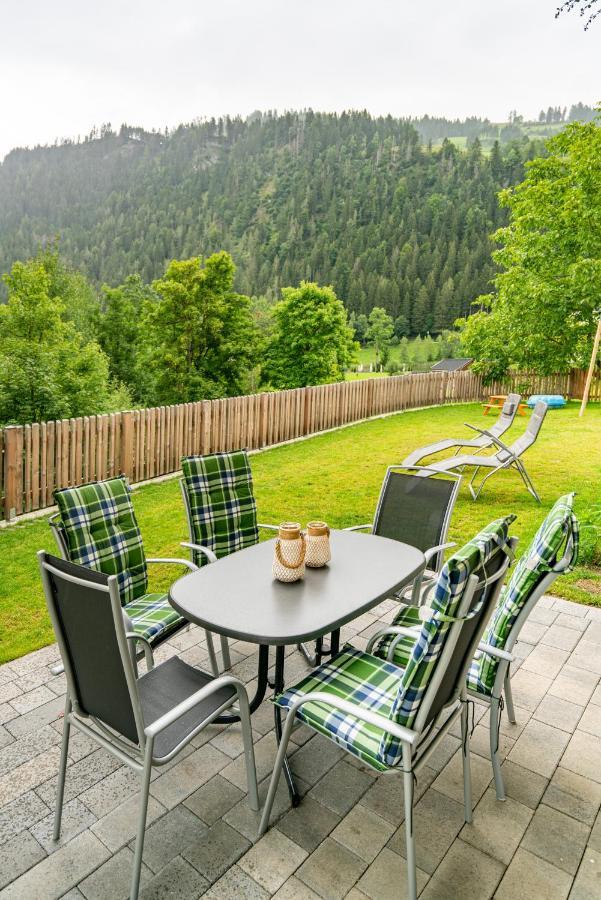Lakeside Appartments Goldegg Exteriör bild